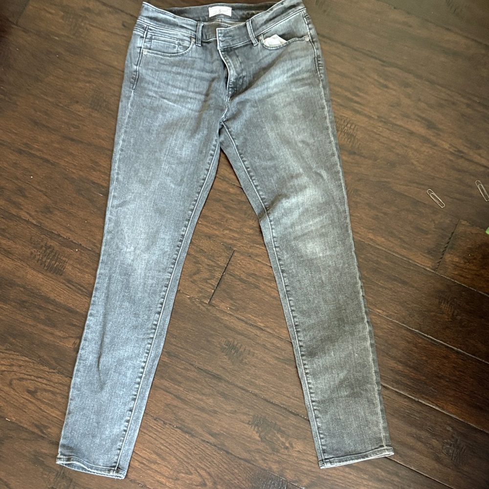 Lou & Grey Women's Skinny Jeans in Gray